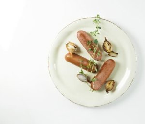 Bilde av Gilde kjøttpølse Røkt med ost. Bilde av Gilde kjøttpølse Røkt med ost.