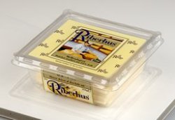Bilde av Arla Riberhus i skiver. Bilde av Arla Riberhus i skiver.