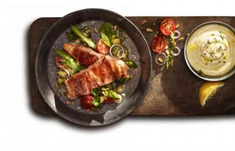 Bilde av Lofoten Perfekt Grillfisk – Laks med spansk spekeskinke. Bilde av Lofoten Perfekt Grillfisk – Laks med spansk spekeskinke.