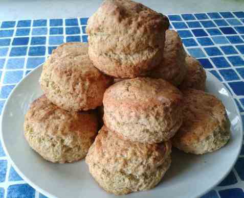Bilde av Scones, grove, med melk.