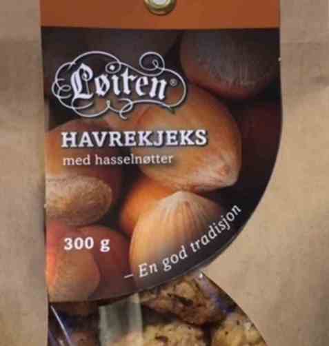 Bilde av Løiten Havrekjeks med hasselnøtter. Bilde av Løiten Havrekjeks med hasselnøtter.