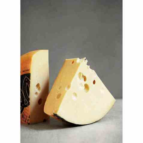 Bilde av Tine Jarlsberg reserve 3 år 5 kg. Bilde av Tine Jarlsberg reserve 3 år 5 kg.
