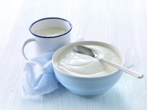 Vi spiser mer og mer yoghurt Vi spiser mer og mer yoghurt