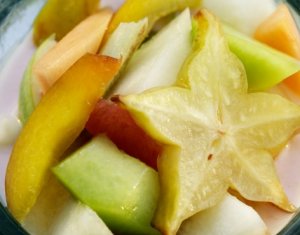 Prøv også Fruktsalat med syrnet melk.