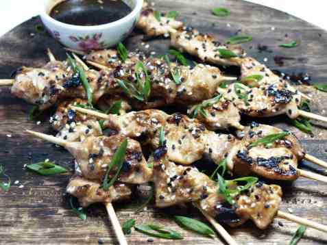 Yakitori (kylling og grønnsaker på spyd) oppskrift.