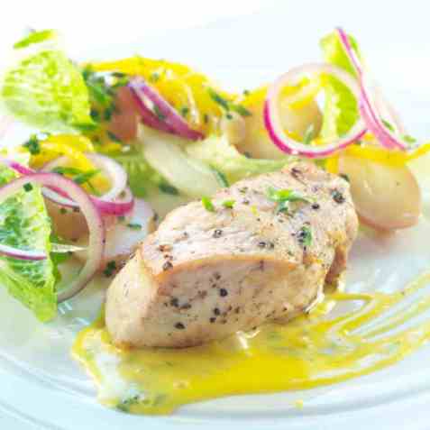 Pepperkrydret kalkunfilet med estragonsaus oppskrift.