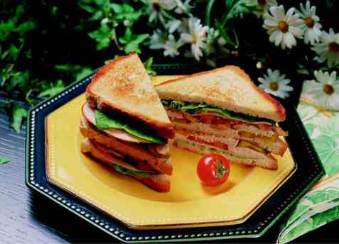 Kylling club sandwich oppskrift.