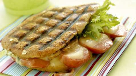 Pølsesandwich oppskrift.
