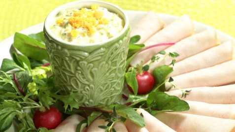 Eggesalat med kalkun oppskrift.