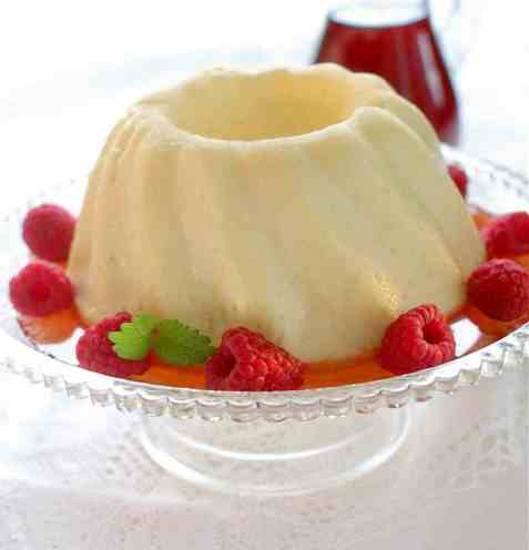 Prinsessepudding med rød saus oppskrift.