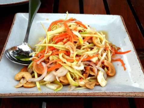 Thai spicy mango salat oppskrift.