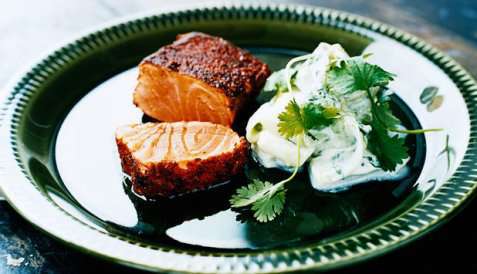 Kryddergrillet laksefilet oppskrift.