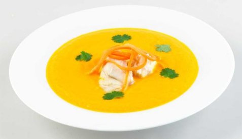 Sei- og gulrotsuppe oppskrift.