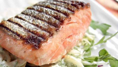 Grillet laks med fennikel oppskrift.