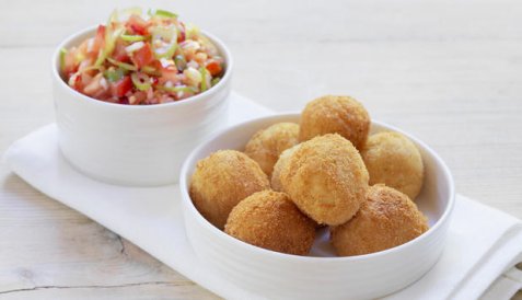 Klippfiskboller med salsa oppskrift.