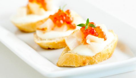 Bruschetta med kamskjell og lakserogn oppskrift.