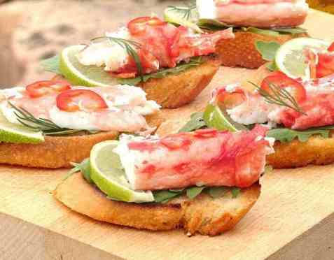Kongekrabbe på crostini oppskrift.