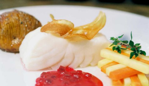 Dampet kveite med hasselbackpoteter oppskrift.