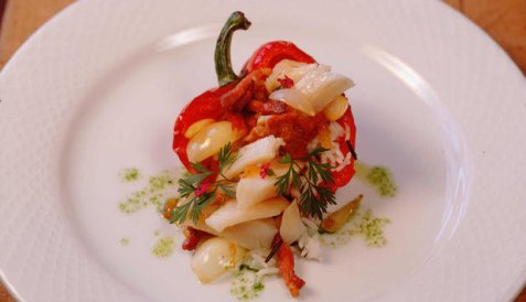 Prøv også Fylt paprika med tørrfisk og bacon.