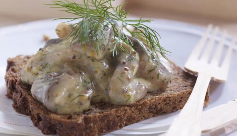 Prøv også Sennepssild med honning.