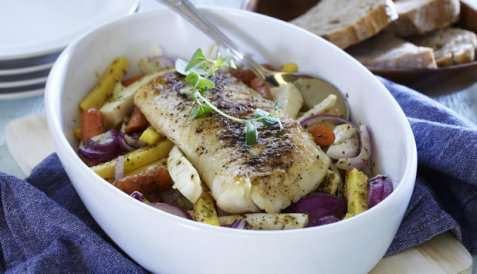 Pepperstekt klippfisk med rotgrønnsaker oppskrift.