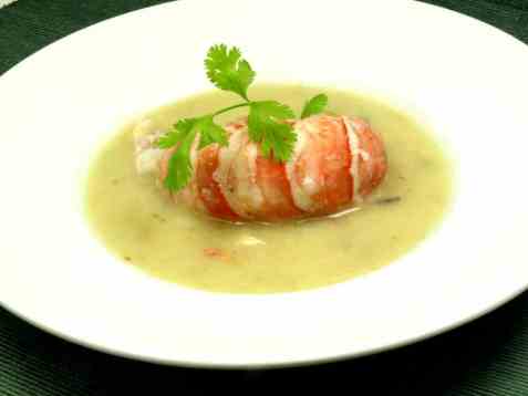 Potet- og vårløksuppe med kreps oppskrift.