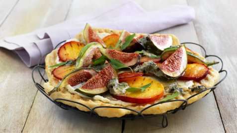 Dessertpizza med fiken og blåmuggost oppskrift.
