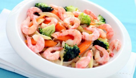 Reker med appelsinsyltede grønnsaker og pasta oppskrift.
