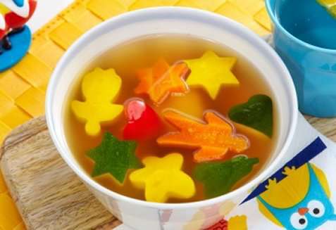Grønnsaksuppe med figurer oppskrift.