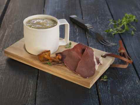 Røkt reinsdyrhjerte med kantarellsuppe oppskrift.