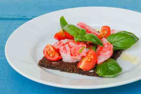 LobNobs med rugbrød og smak av Middelhavet oppskrift.