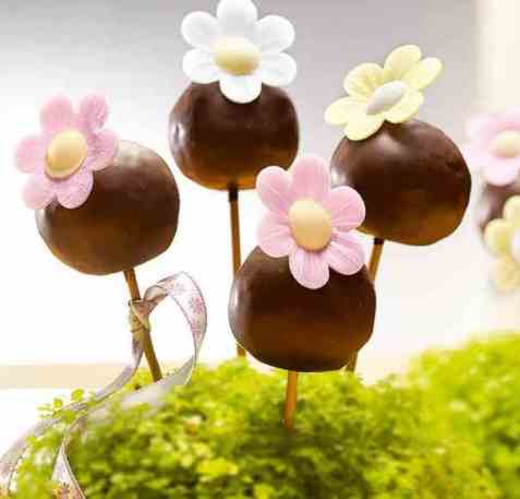 Blomstrende cake pops oppskrift.