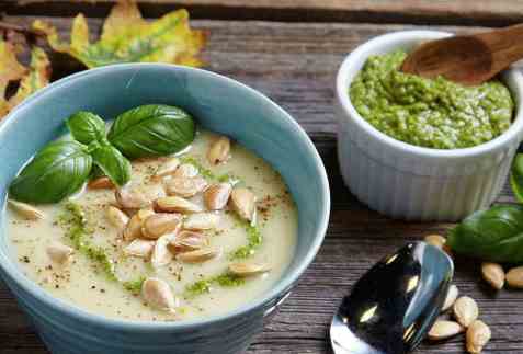 Pesto av gresskarkjerner oppskrift.