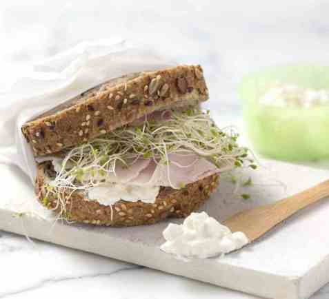 Blings med cottage cheese og kalkun oppskrift.