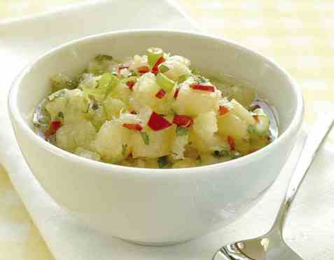 Ananassalsa med frisk ananas oppskrift.