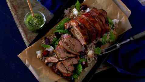 Benfri lammestek med myntepesto og byggrynsalat oppskrift.