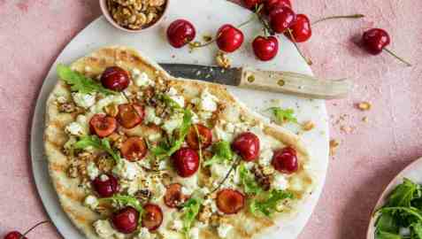 Pizza med moreller og feta oppskrift.