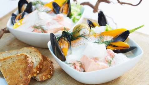 Fiskesuppe med skalldyr oppskrift.